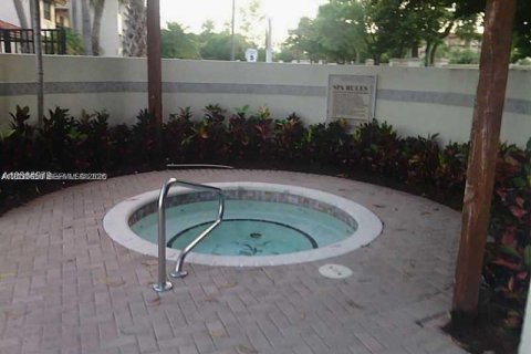 Condo in Sunrise, Florida, 1 bedroom  № 2088395 - photo 24