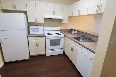 Condo in Sunrise, Florida, 1 bedroom  № 2088395 - photo 8