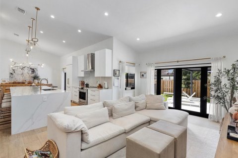 Снять в аренду виллу или дом в Майами, Флорида 3 спальни, 179.39м2, № 1937279 - фото 23