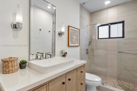 Снять в аренду виллу или дом в Майами, Флорида 3 спальни, 179.39м2, № 1937279 - фото 27