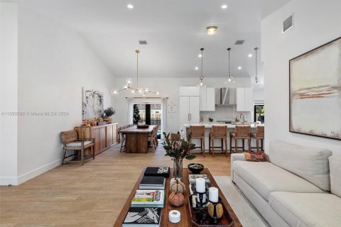 Снять в аренду виллу или дом в Майами, Флорида 3 спальни, 179.39м2, № 1937279 - фото 10