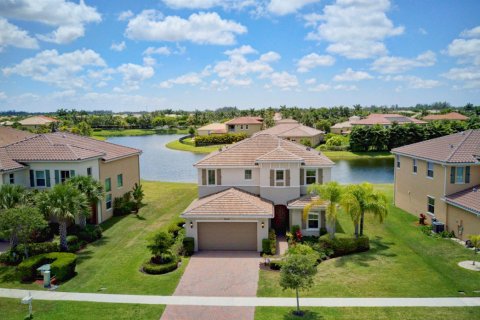 House in Wellington, Florida 4 bedrooms, 266.91 sq.m. № 2176741