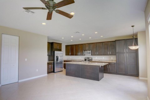 House in Wellington, Florida 4 bedrooms, 266.91 sq.m. № 2176741 - photo 28