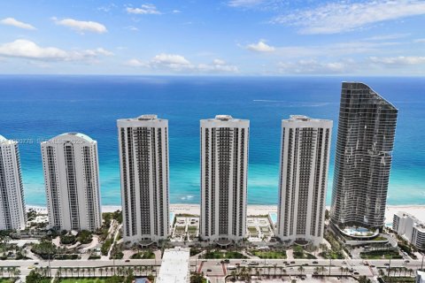 Снять в аренду кондоминиум в Санни-Айлс-Бич, Флорида 2 спальни, 171.59м2, № 2058029 - фото 18