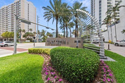 Снять в аренду кондоминиум в Санни-Айлс-Бич, Флорида 2 спальни, 171.59м2, № 2058029 - фото 17