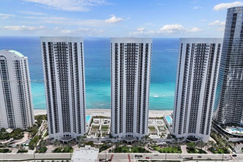 Снять в аренду кондоминиум в Санни-Айлс-Бич, Флорида 2 спальни, 171.59м2, № 2058029 - фото 19