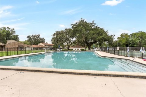 Condo in Altamonte Springs, Florida, 3 bedrooms № 2322677 - photo 30