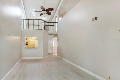 Condo in Altamonte Springs, Florida, 3 bedrooms № 2322677 - photo 9