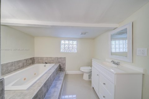 Купить виллу или дом в Майами, Флорида 3 спальни, 121.79м2, № 2051093 - фото 23