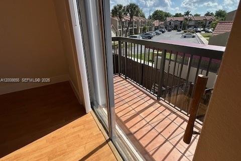 Apartamento en alquiler en Miami, Florida, 1 dormitorio, 66.05 m2 № 2170934 - foto 8