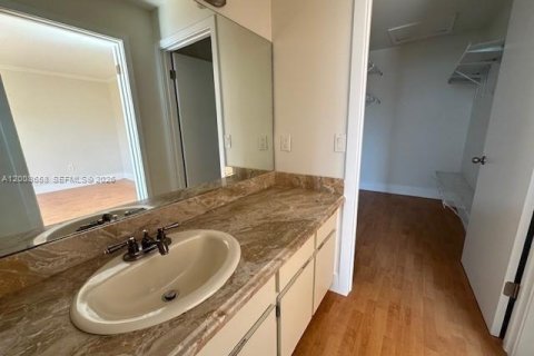 Apartamento en alquiler en Miami, Florida, 1 dormitorio, 66.05 m2 № 2170934 - foto 6