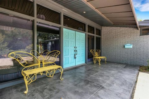 Villa ou maison à vendre à Lakeland, Floride: 4 chambres, 215.25 m2 № 2334281 - photo 2
