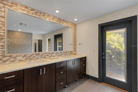 Villa ou maison à vendre à Lakeland, Floride: 4 chambres, 215.25 m2 № 2334281 - photo 27