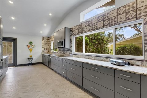 Villa ou maison à vendre à Lakeland, Floride: 4 chambres, 215.25 m2 № 2334281 - photo 19