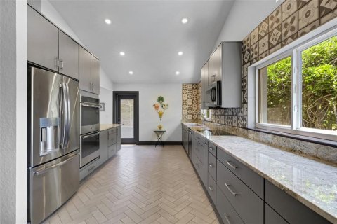 Villa ou maison à vendre à Lakeland, Floride: 4 chambres, 215.25 m2 № 2334281 - photo 18