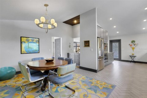 Villa ou maison à vendre à Lakeland, Floride: 4 chambres, 215.25 m2 № 2334281 - photo 8