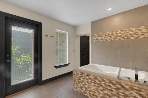 Villa ou maison à vendre à Lakeland, Floride: 4 chambres, 215.25 m2 № 2334281 - photo 28