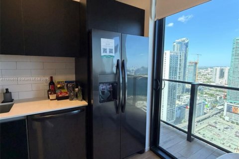 Купить кондоминиум в Майами, Флорида 41.06м2, № 1965579 - фото 12