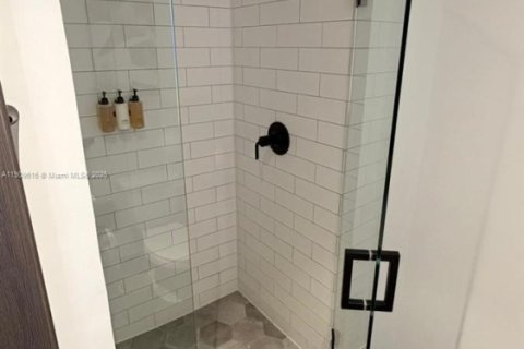 Купить кондоминиум в Майами, Флорида 41.06м2, № 1965579 - фото 6