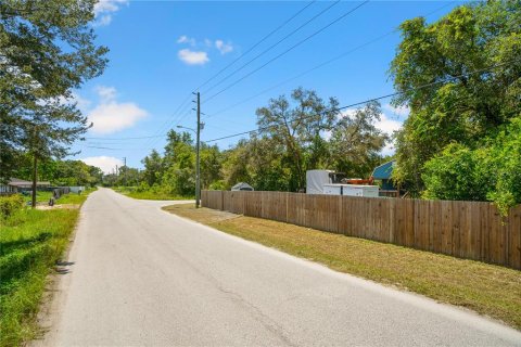 Terreno en venta en New Port Richey, Florida № 1870922 - foto 17