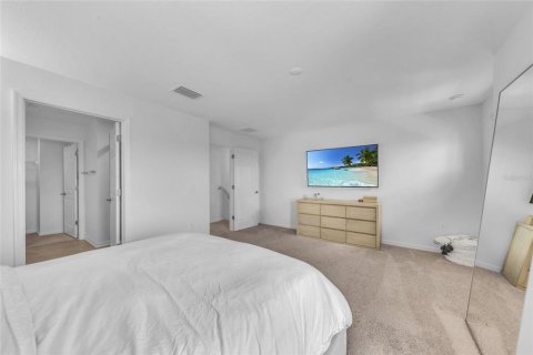 Townhouse in Sarasota, Florida 3 bedrooms, 164.99 sq.m. № 2100782 - photo 20