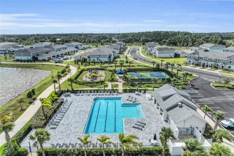 Townhouse in Sarasota, Florida 3 bedrooms, 164.99 sq.m. № 2100782 - photo 29