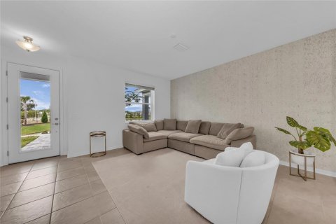Townhouse in Sarasota, Florida 3 bedrooms, 164.99 sq.m. № 2100782 - photo 6