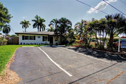 Propiedad comercial en venta en Lighthouse Point, Florida, 270.35 m2 № 2081639 - foto 11