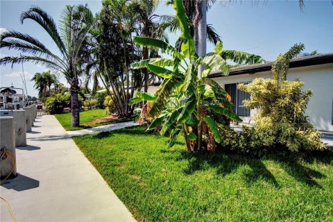 Propiedad comercial en venta en Lighthouse Point, Florida, 270.35 m2 № 2081639 - foto 30
