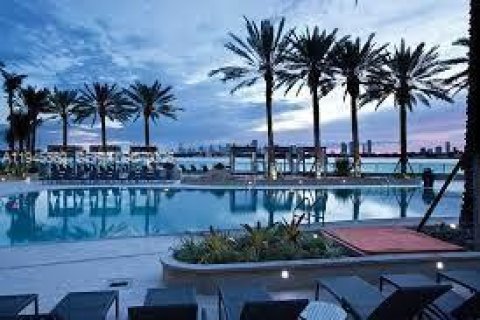 Condo in Miami Beach, Florida, 1 bedroom  № 2001685 - photo 4