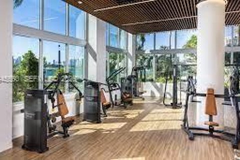 Condo in Miami Beach, Florida, 1 bedroom  № 2001685 - photo 5