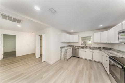 Casa en venta en Bartow, Florida, 4 dormitorios, 176.33 m2 № 1761363 - foto 6