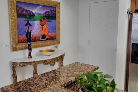 Copropriété à vendre à Coral Gables, Floride: 2 chambres, 107.02 m2 № 2059085 - photo 4