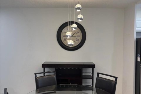 Copropriété à vendre à West Palm Beach, Floride: 2 chambres, 84.54 m2 № 2179040 - photo 4