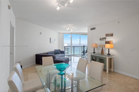 Condo in Sunny Isles Beach, Florida, 2 bedrooms  № 1978130 - photo 5