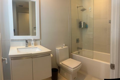 Снять в аренду кондоминиум в Дорал, Флорида 3 спальни, 165.46м2, № 1989784 - фото 14