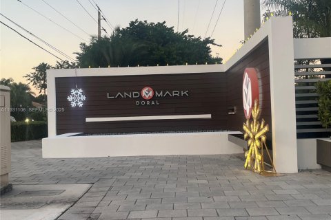 Снять в аренду кондоминиум в Дорал, Флорида 3 спальни, 165.46м2, № 1989784 - фото 1