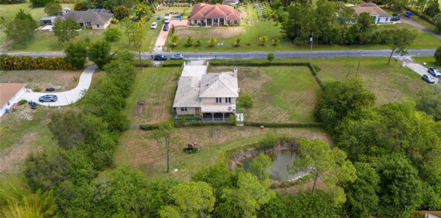 Casa en Loxahatchee Groves, Florida 4 dormitorios, 252.6 m2 № 1180329