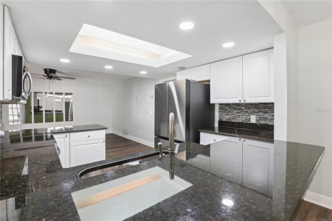 Casa en venta en Orlando, Florida, 4 dormitorios, 162.67 m2 № 2203673 - foto 16