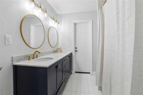 Casa en venta en Orlando, Florida, 4 dormitorios, 162.67 m2 № 2203673 - foto 23