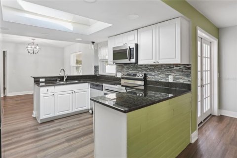 Casa en venta en Orlando, Florida, 4 dormitorios, 162.67 m2 № 2203673 - foto 15
