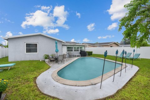 Villa ou maison à vendre à Hollywood, Floride: 3 chambres, 137.03 m2 № 2400846 - photo 26
