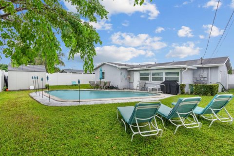 Villa ou maison à vendre à Hollywood, Floride: 3 chambres, 137.03 m2 № 2400846 - photo 25