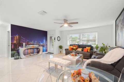 Villa ou maison à vendre à Hollywood, Floride: 3 chambres, 137.03 m2 № 2400846 - photo 20