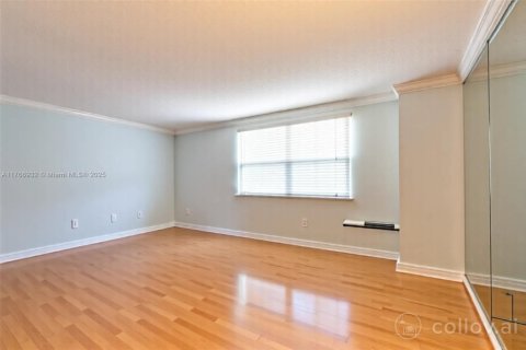 Copropriété à vendre à Bay Harbor Islands, Floride: 2 chambres, 150.5 m2 № 1934511 - photo 5