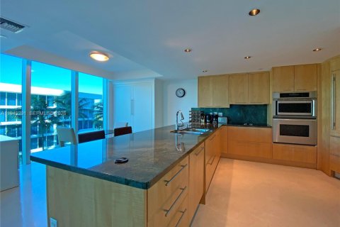 Снять в аренду кондоминиум в Форт-Лодердейл, Флорида 1 спальня, 136.1м2, № 2002404 - фото 7