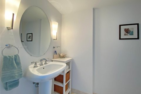 Снять в аренду кондоминиум в Форт-Лодердейл, Флорида 1 спальня, 136.1м2, № 2002404 - фото 13