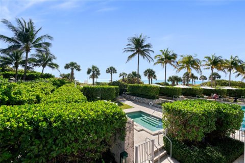 Condo in Miami Beach, Florida, 1 bedroom  № 1711174 - photo 22