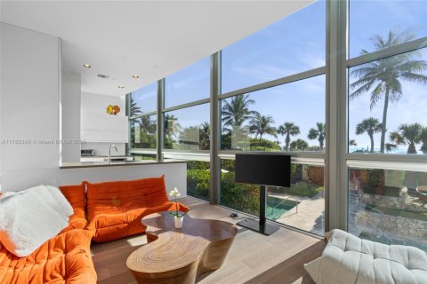 Condo in Miami Beach, Florida, 1 bedroom  № 1711174 - photo 4