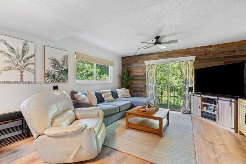 Adosado en venta en Key Largo, Florida, 2 dormitorios, 95.13 m2 № 1954421 - foto 1